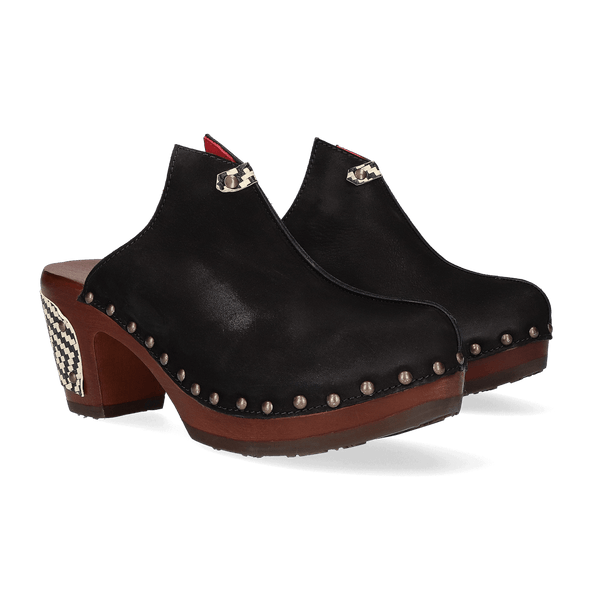 Woodpecker Women Clogs Nero