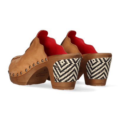Knock On Wood Women Clogs Cuoio